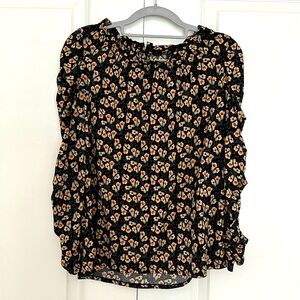 Black floral shirt with rouched sleeves and neck